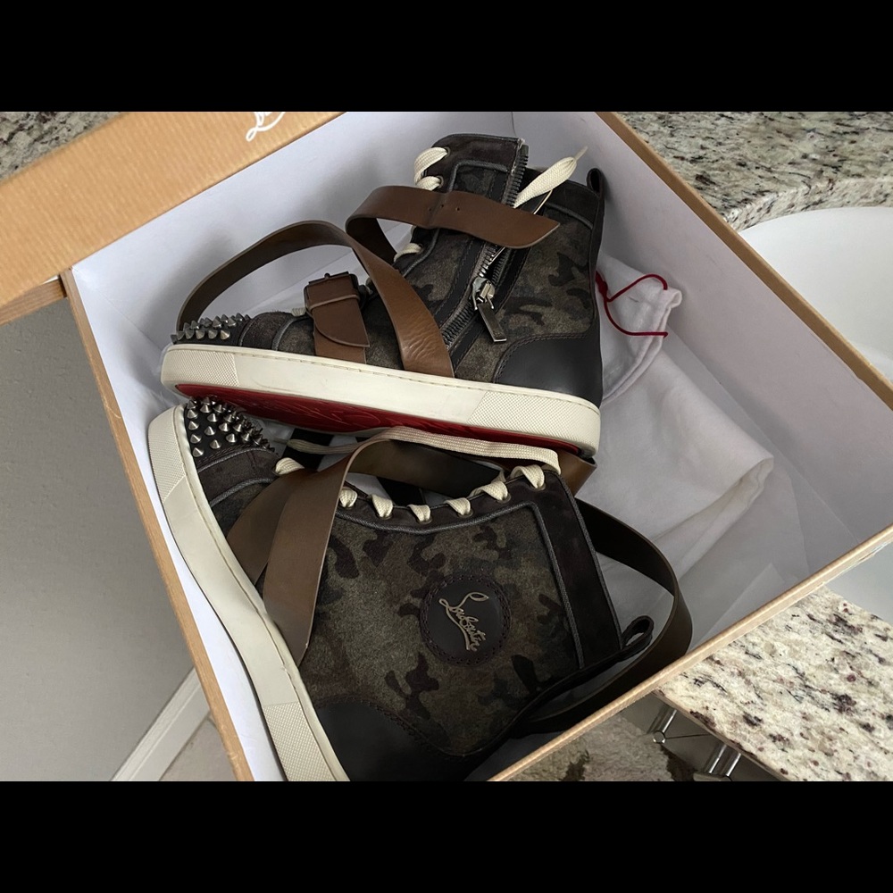FLASH SALE ! Christian Louboutin Sneakers Spikes.